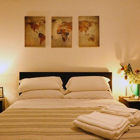 Sunrise B&B เนเปิลส์ ภายนอก รูปภาพ