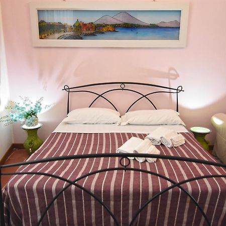 Sunrise B&B เนเปิลส์ ภายนอก รูปภาพ