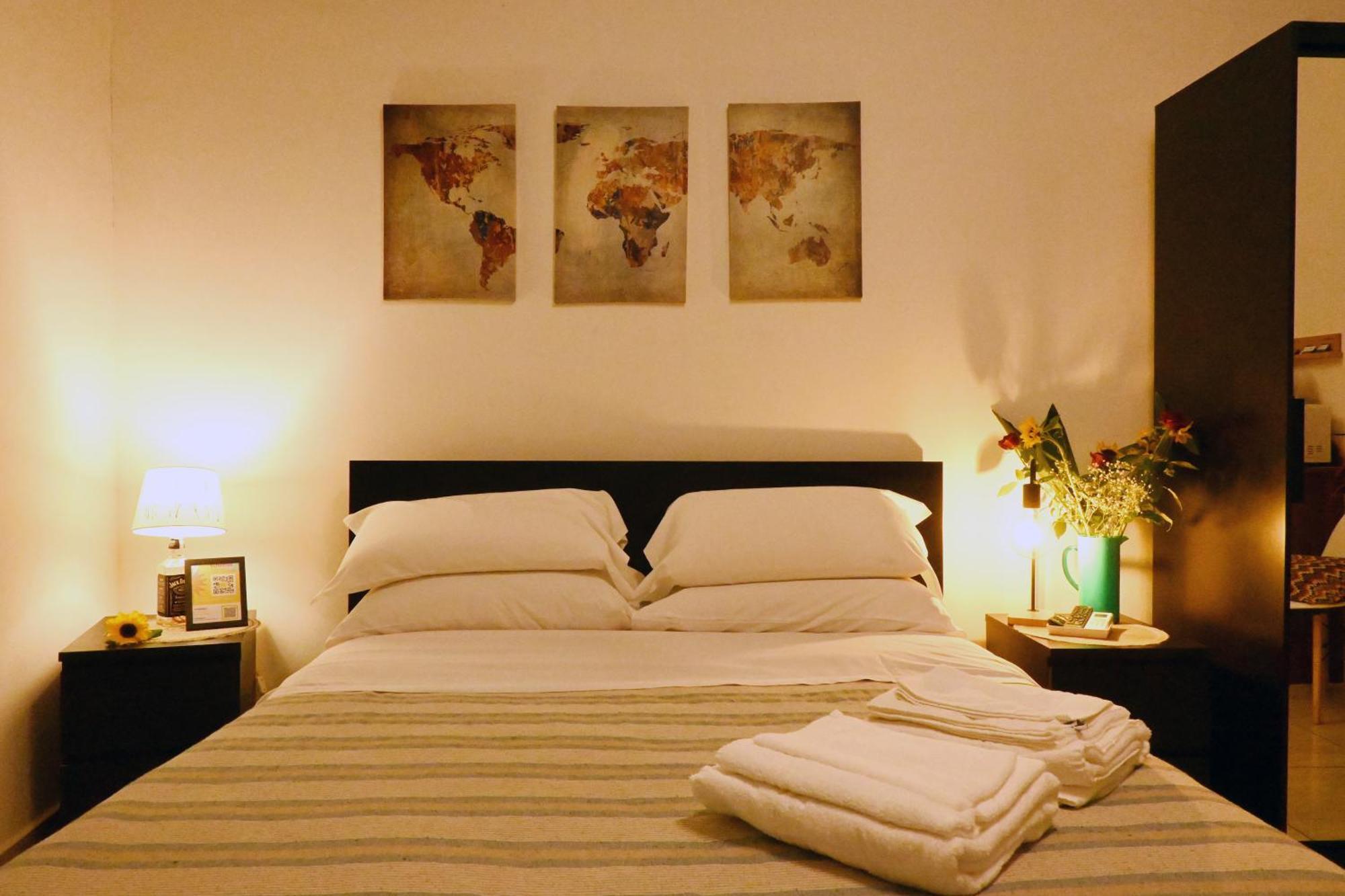 Sunrise B&B เนเปิลส์ ภายนอก รูปภาพ
