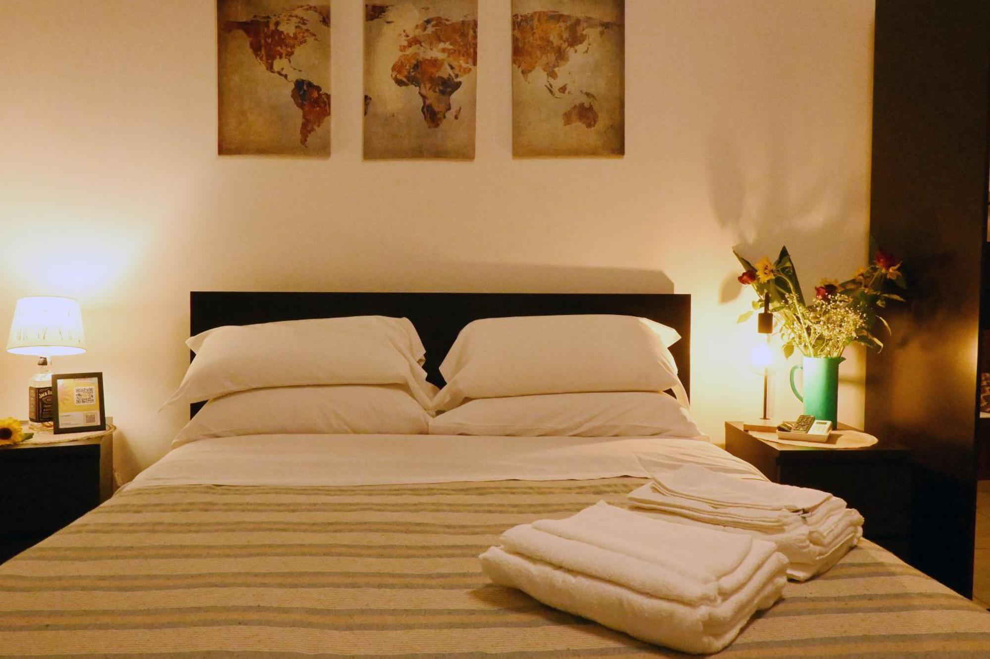 Sunrise B&B เนเปิลส์ ภายนอก รูปภาพ