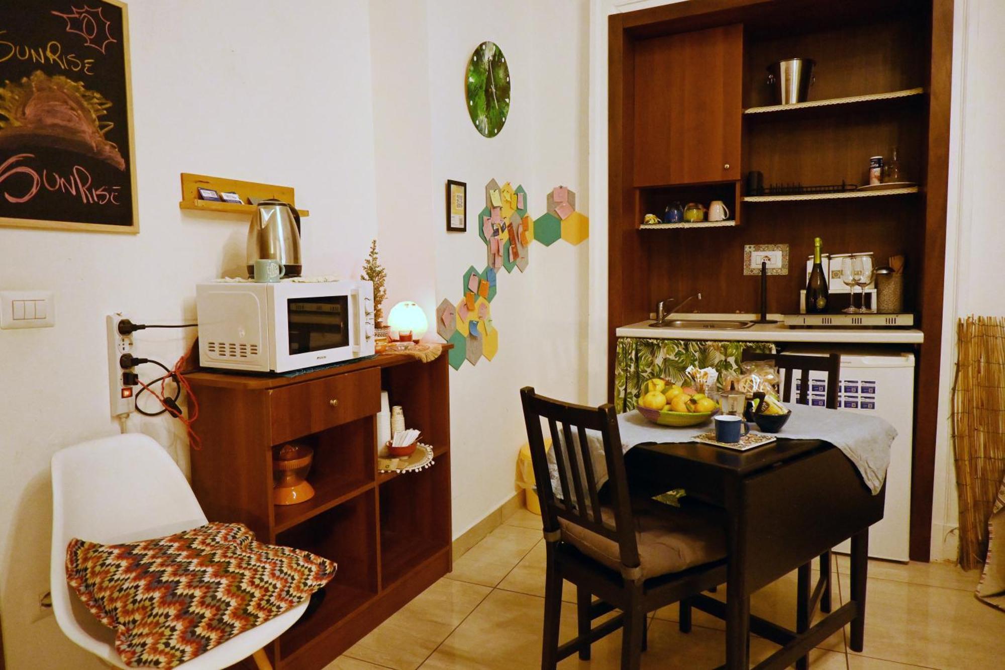 Sunrise B&B เนเปิลส์ ภายนอก รูปภาพ