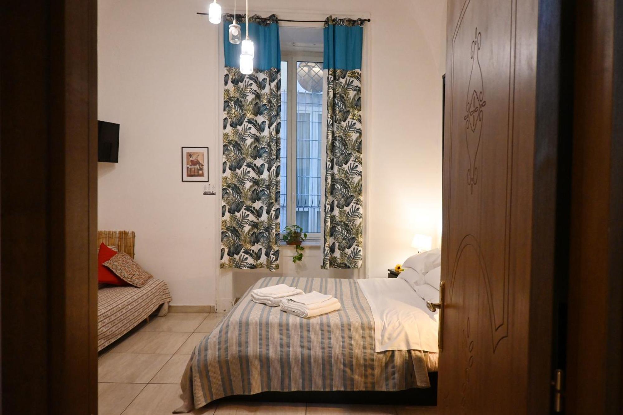 Sunrise B&B เนเปิลส์ ภายนอก รูปภาพ