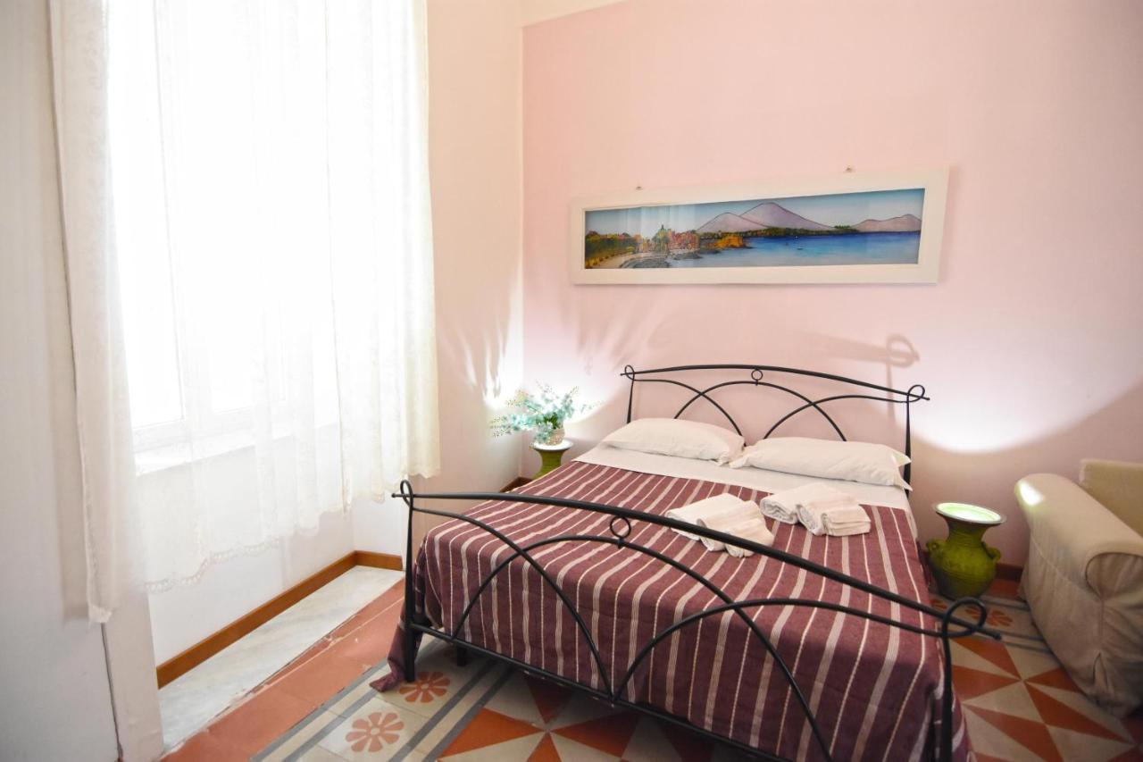 Sunrise B&B เนเปิลส์ ภายนอก รูปภาพ