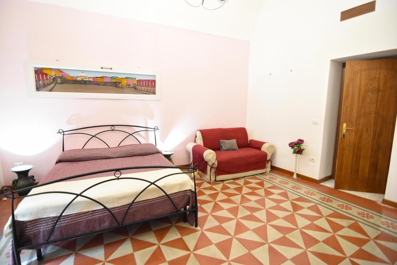Sunrise B&B เนเปิลส์ ภายนอก รูปภาพ