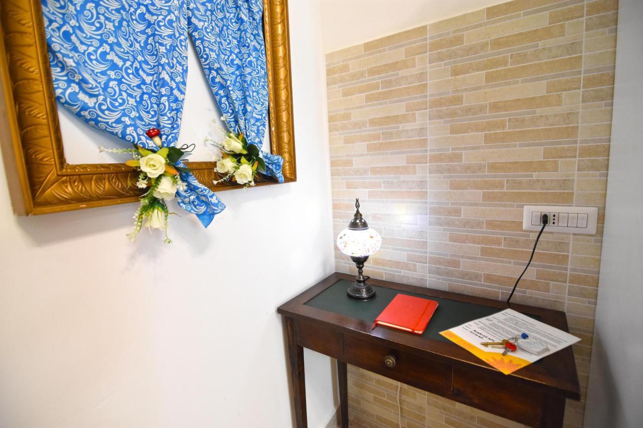 Sunrise B&B เนเปิลส์ ภายนอก รูปภาพ