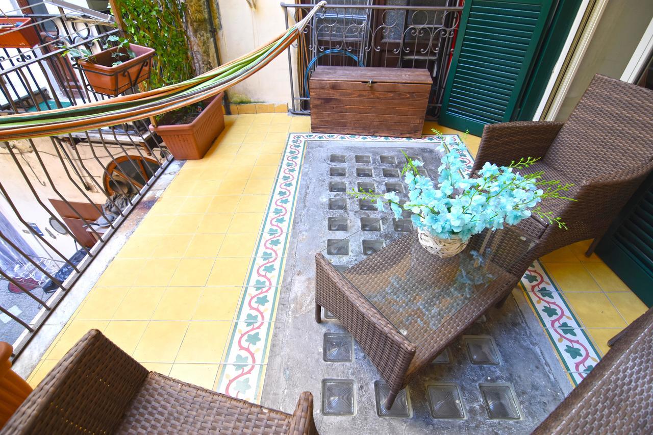 Sunrise B&B เนเปิลส์ ภายนอก รูปภาพ